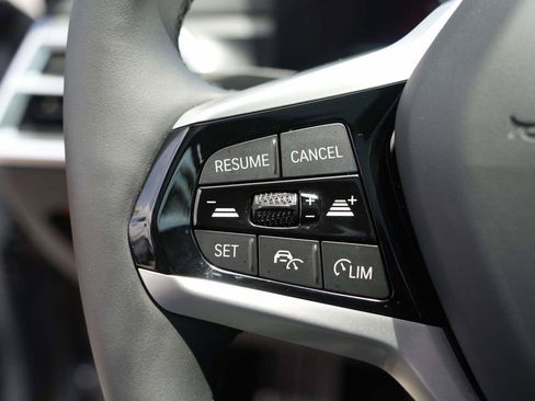 Used 2025 BMW i4 eDrive40 w/ Premium Package RWD image 17