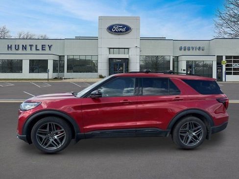 Used 2025 Ford Explorer ST AWD/4WD image 6