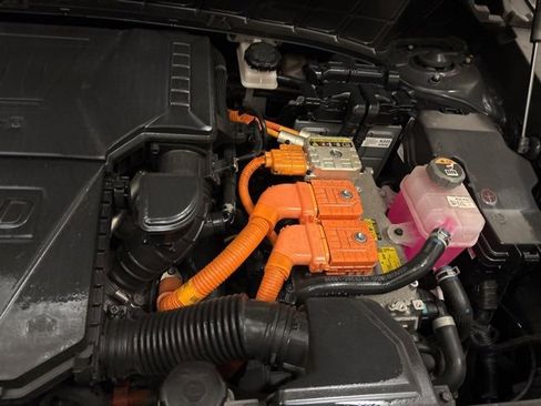 Certified 2024 Kia Niro EX Touring image 24