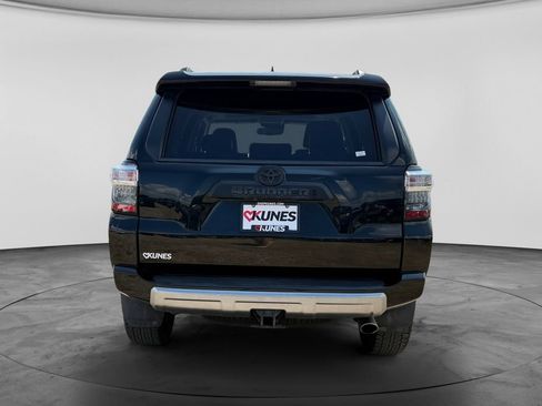 Used 2020 Toyota 4Runner TRD Off-Road Premium w/ Moonroof Package AWD/4WD image 9