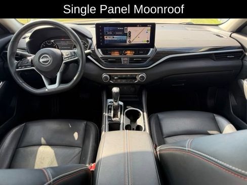 Used 2024 Nissan Altima 2.5 SR w/ SR Premium Package FWD image 7