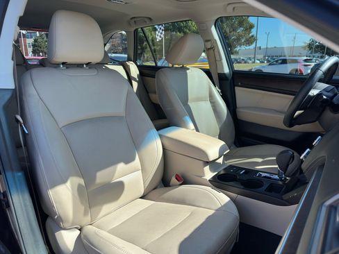 Used 2019 Subaru Outback 2.5i Limited image 9