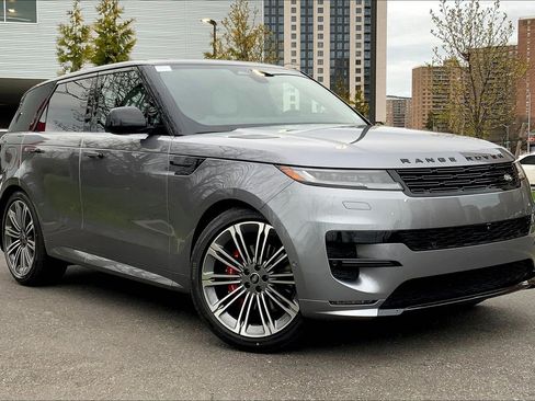 Used 2025 Land Rover Range Rover Sport Dynamic SE image 2