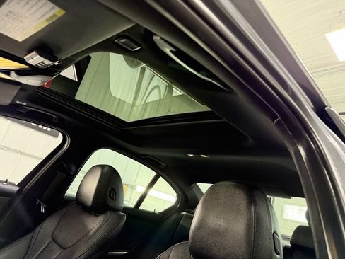 Used 2020 BMW 330i xDrive 330i xDrive w/ Convenience Package image 18