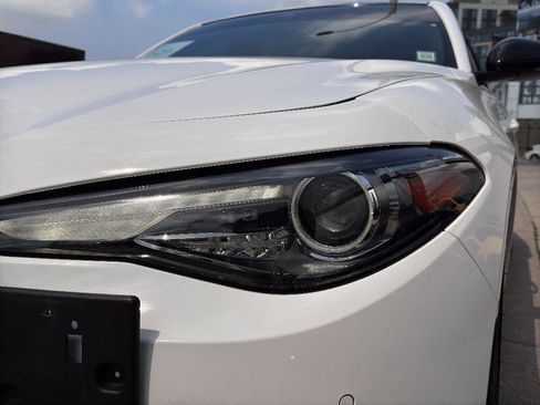 Used 2023 Alfa Romeo Giulia Veloce image 10