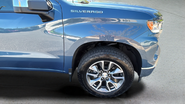 Used 2024 Chevrolet Silverado 1500 LT AWD/4WD image 35