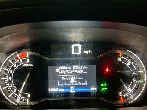 Used 2017 Honda Pilot Touring image 15