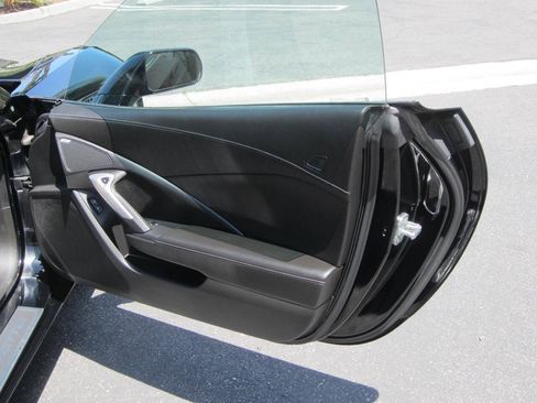 Used 2016 Chevrolet Corvette Stingray Coupe w/ 2LT Preferred Equipment Group RWD image 15