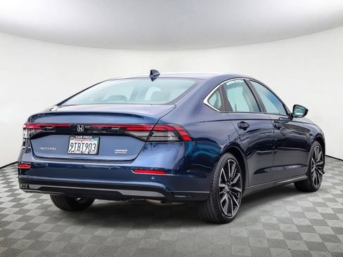Used 2025 Honda Accord Touring image 8