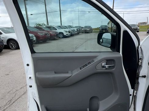 Used 2007 Nissan Frontier SE w/ SE Value Truck Pkg image 10