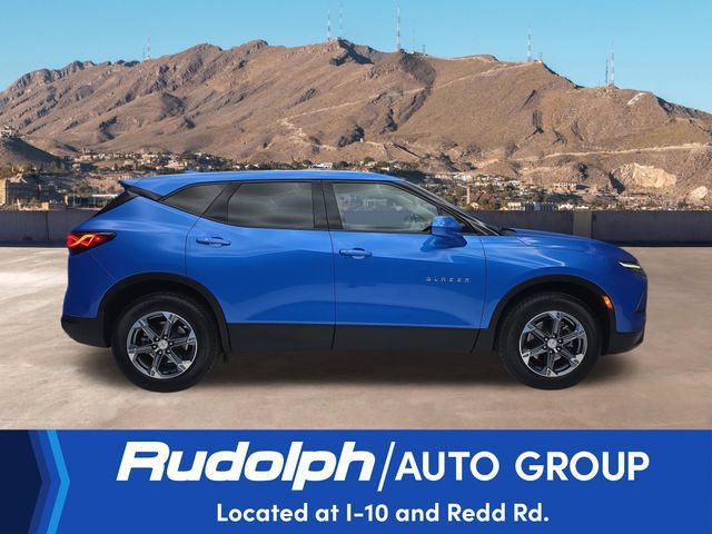 Used 2025 Chevrolet Blazer LT FWD image 6