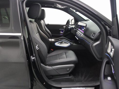 Certified 2025 Mercedes-Benz GLS 450 4MATIC image 22