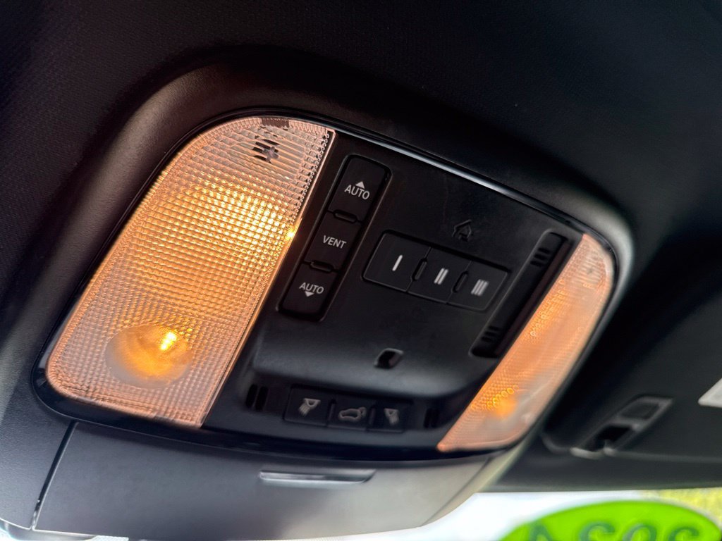 Used 2024 Dodge Durango GT AWD/4WD image 19