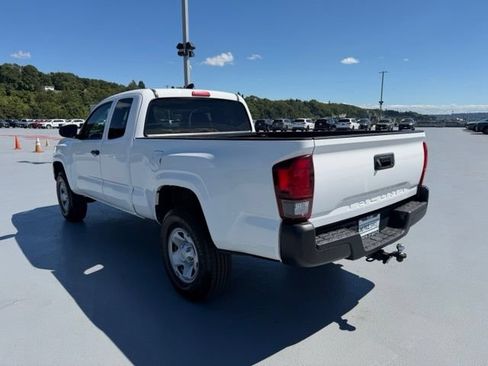 Used 2020 Toyota Tacoma SR RWD image 5
