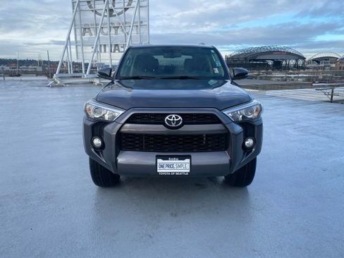 Used 2014 Toyota 4Runner SR5 Premium image 3