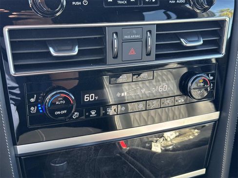 Certified 2024 INFINITI QX80 Sensory image 29