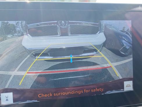 Used 2025 Toyota Camry SE image 26