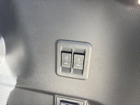 Used 2025 Lexus GX 550 image 7