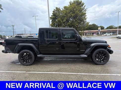 Used 2021 Jeep Gladiator Overland AWD/4WD image 1
