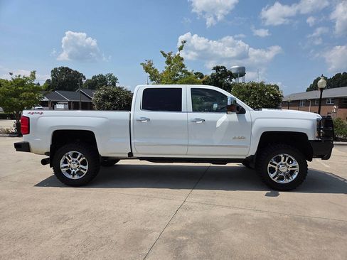 Used 2016 Chevrolet Silverado 2500 High Country w/ Duramax Plus Package AWD/4WD image 4