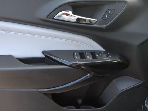 New 2026 Chevrolet Trax LT w/ LT Convenience Package FWD image 10