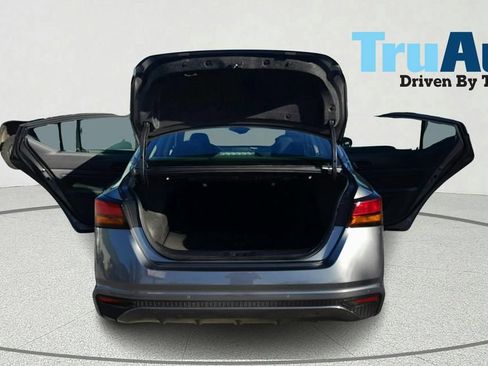 Used 2025 Nissan Altima 2.5 SV FWD image 12