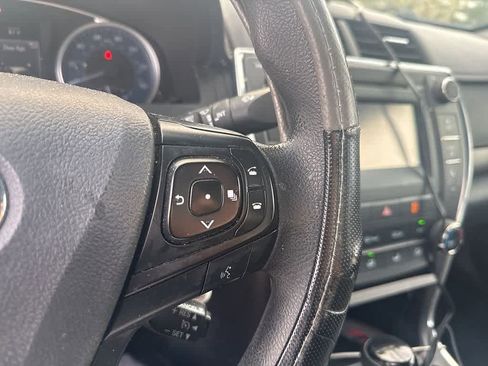 Used 2017 Toyota Camry LE image 12