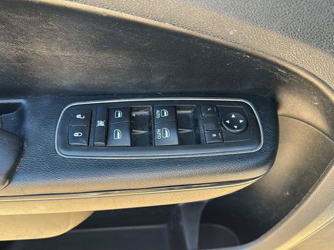Used 2013 Chrysler 300 S AWD/4WD image 12