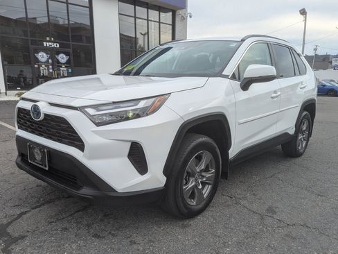 Used 2024 Toyota RAV4 XLE image 2