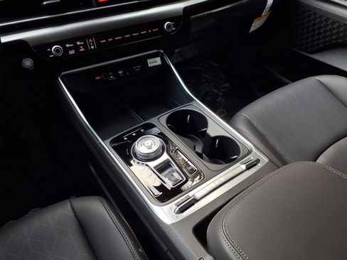 New 2026 Kia Carnival SX w/ SX Dark Edition Package FWD image 9