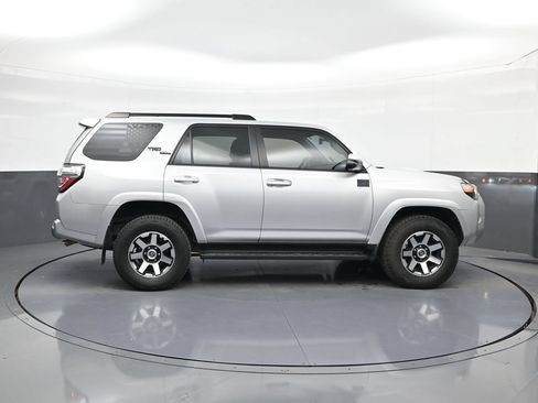 Used 2021 Toyota 4Runner TRD Off-Road Premium AWD/4WD image 8