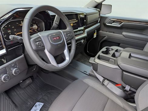 New 2026 GMC Sierra 1500 Elevation image 7