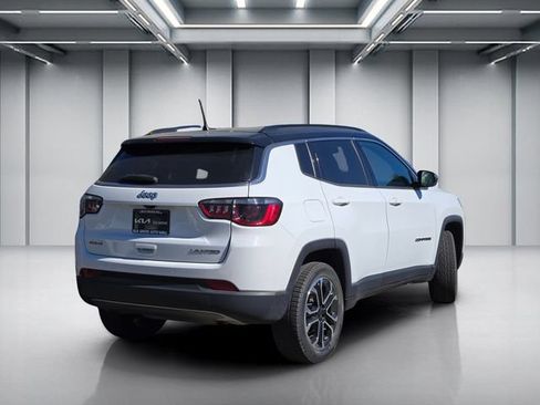 Used 2024 Jeep Compass Limited AWD/4WD image 4