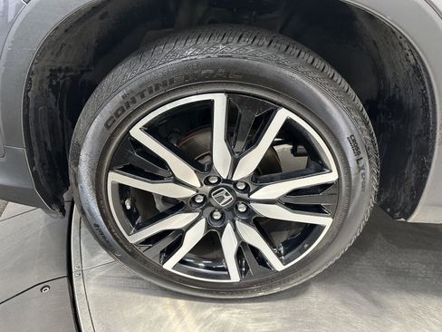 Used 2022 Honda Pilot Touring image 9
