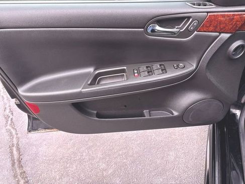 Used 2011 Chevrolet Impala LT image 18