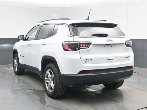 Used 2023 Jeep Compass Latitude AWD/4WD image 7