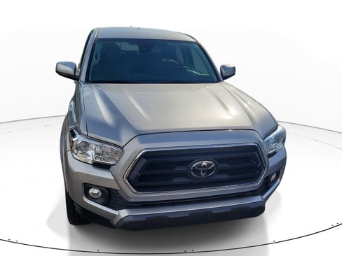 Used 2023 Toyota Tacoma SR5 RWD image 2