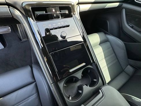 Certified 2026 Porsche Panamera GTS AWD/4WD image 35