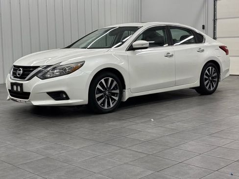 Used 2016 Nissan Altima 2.5 SL w/ 2.5 Technology w/LED Package image 5
