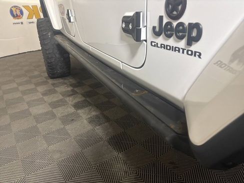 Used 2021 Jeep Gladiator Willys image 60