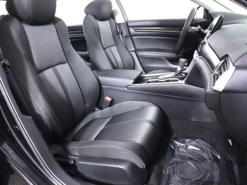 Used 2019 Honda Accord EX image 38