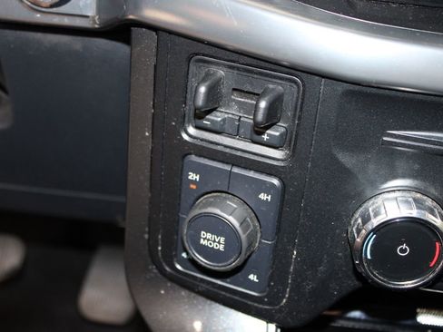 Used 2023 Ford F150 Lariat image 30