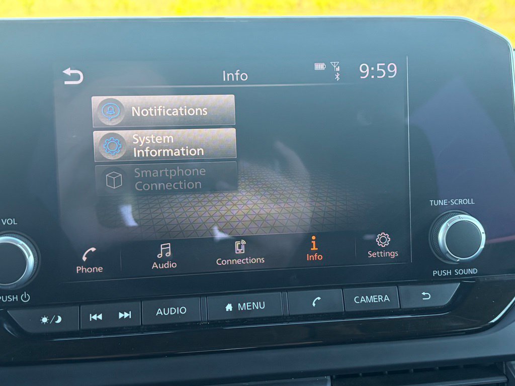 Used 2023 Nissan Pathfinder S FWD image 25