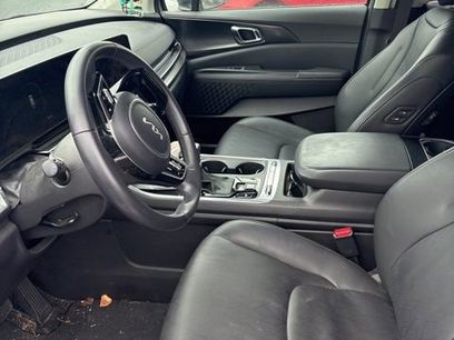 Used 2025 Kia Carnival SX w/ SX Dark Edition Package