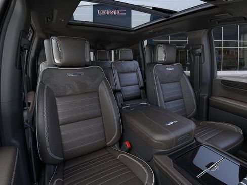 New 2026 GMC Yukon XL Denali Ultimate w/ LPO, Floor Liner Package AWD/4WD image 16