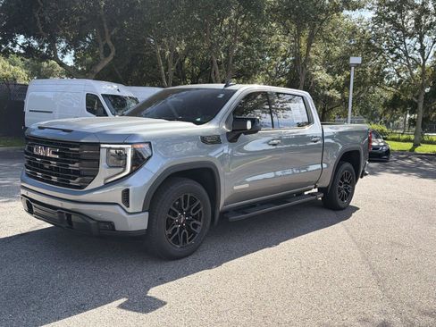 Used 2025 GMC Sierra 1500 Elevation w/ Elevation Premium Package RWD image 7