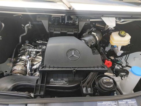 Used 2024 Mercedes-Benz Sprinter 3500 image 10
