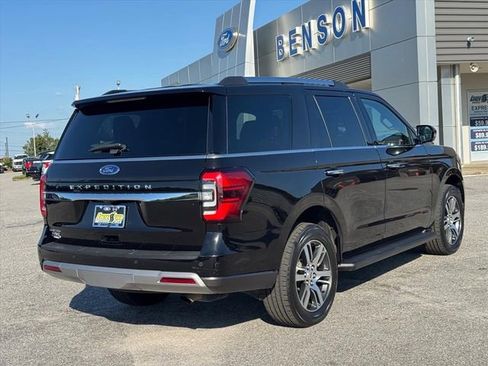 Used 2024 Ford Expedition Limited RWD image 3