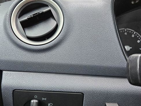 Used 2013 Ford Transit Connect XLT image 39