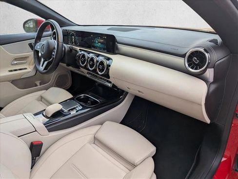 Used 2020 Mercedes-Benz CLA 250 image 23